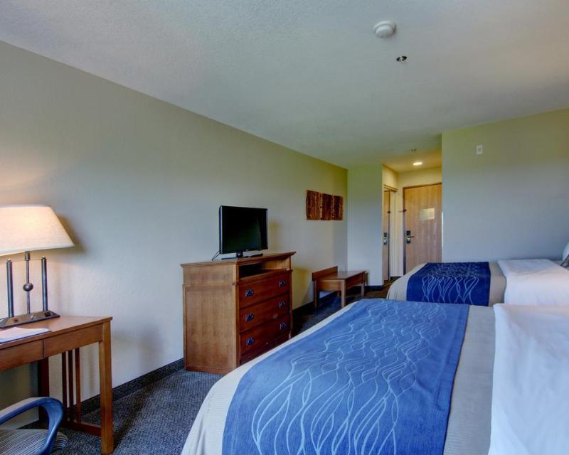 Comfort Inn & Suites Blue Ridge Exterior photo